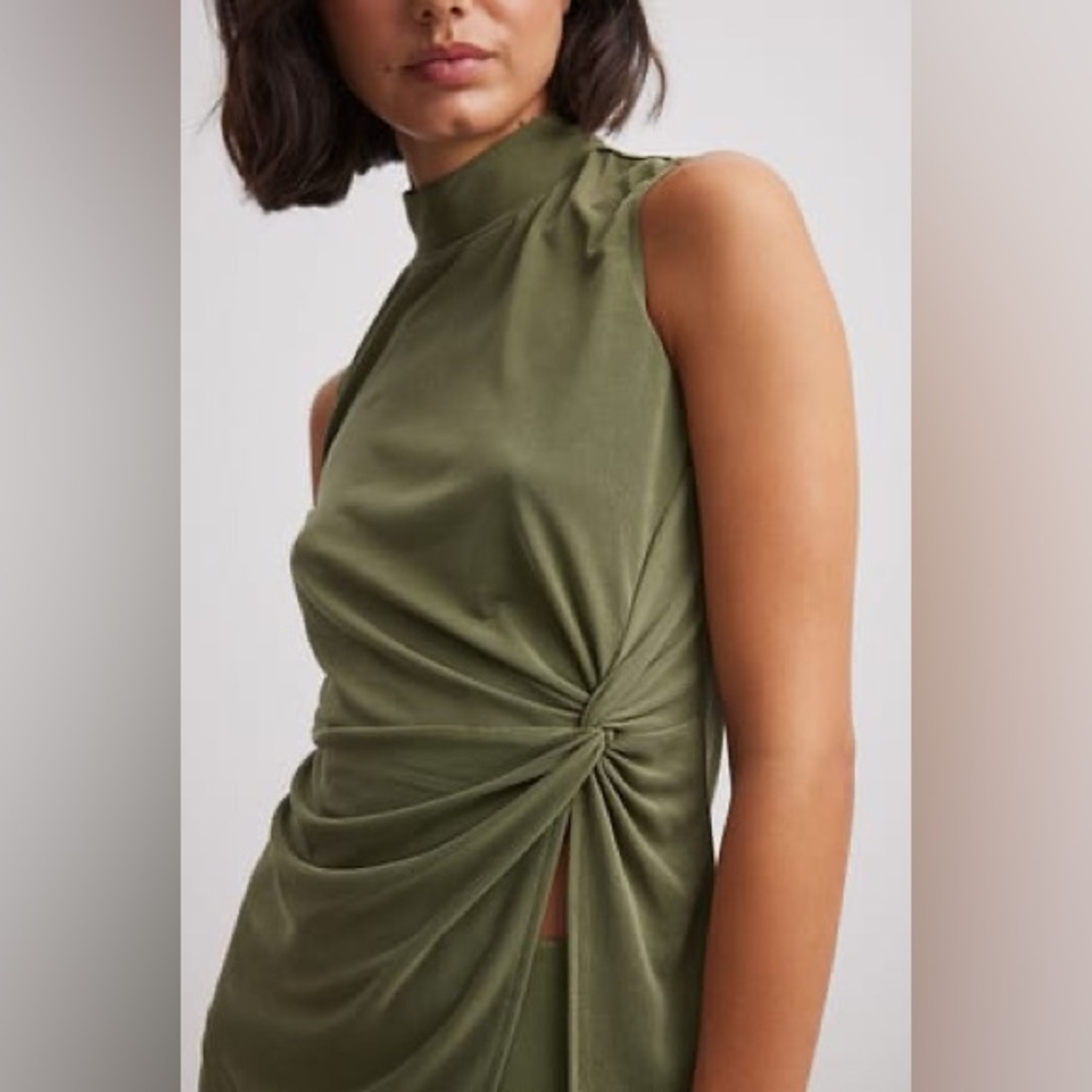 NA-KD Modal High Neck Side Slit Top